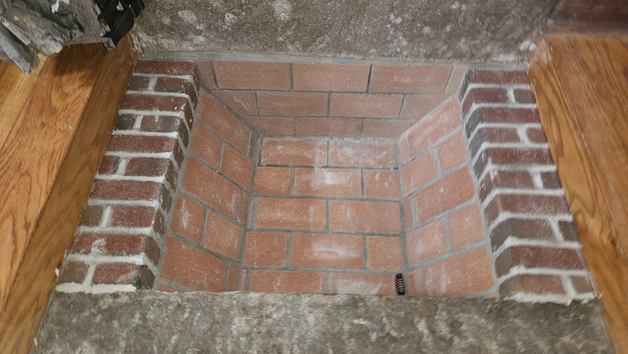 North Stonington, CT rebuilt firebox Rebuilt fireplace firebox with new firebrick in North Stonington, Connecticut